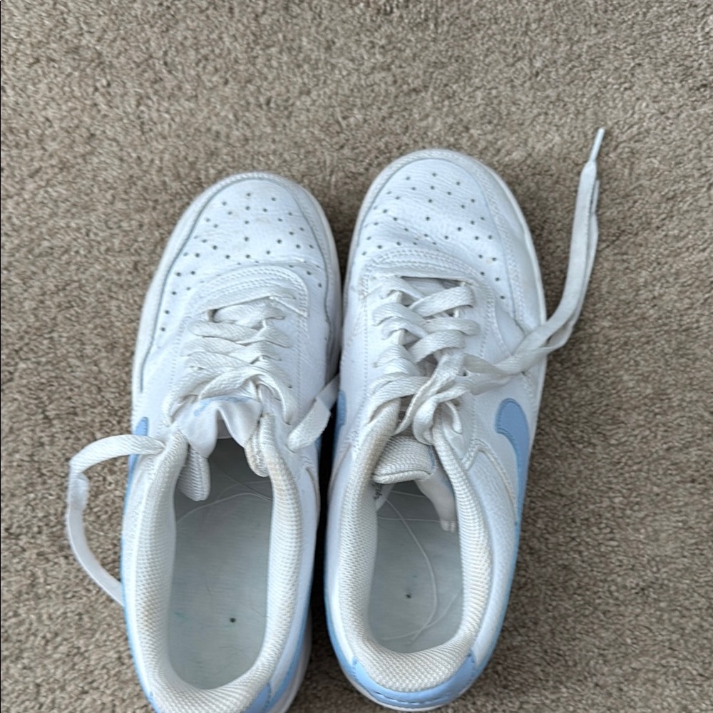 Nike WMNS Court Vision Low Royal Tint - Picture 3 of 4